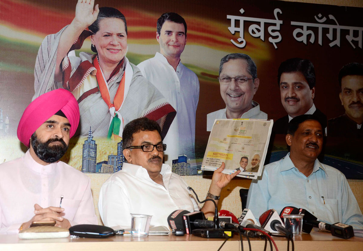 MRCC President Sanjay Nirupam Press Conference at Mumbai Congress Rajiv Gandhi Bhavan at Azad Maidan.