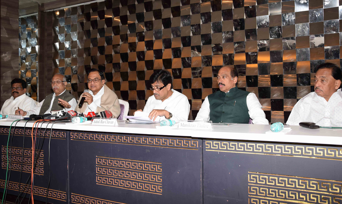 Congress Senior Leader & Ex.Union Minister P.Chidabaram Press Conference at Hotel Center Point Ramdaspeth Nagpur.