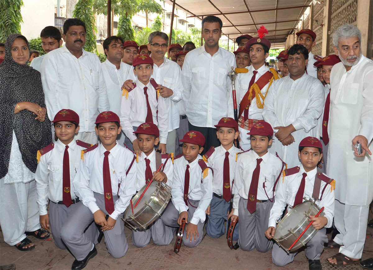 UNION MINISTER OF STATE MILIND DEORA IN "SEWA" PROGRAMME AT HAJ HOUSE.