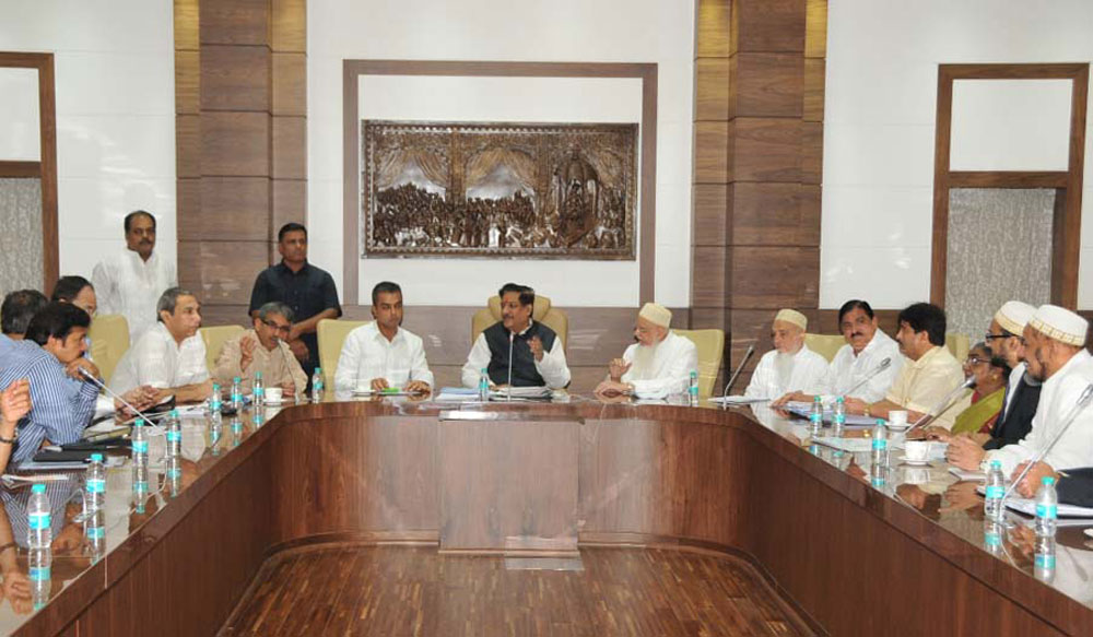 CHIEF MINISTER PRITHVIRAJ CHAVAN & UNION STATE MINISTER MLIND DEORA AT VARSHA BUNGALOW.
