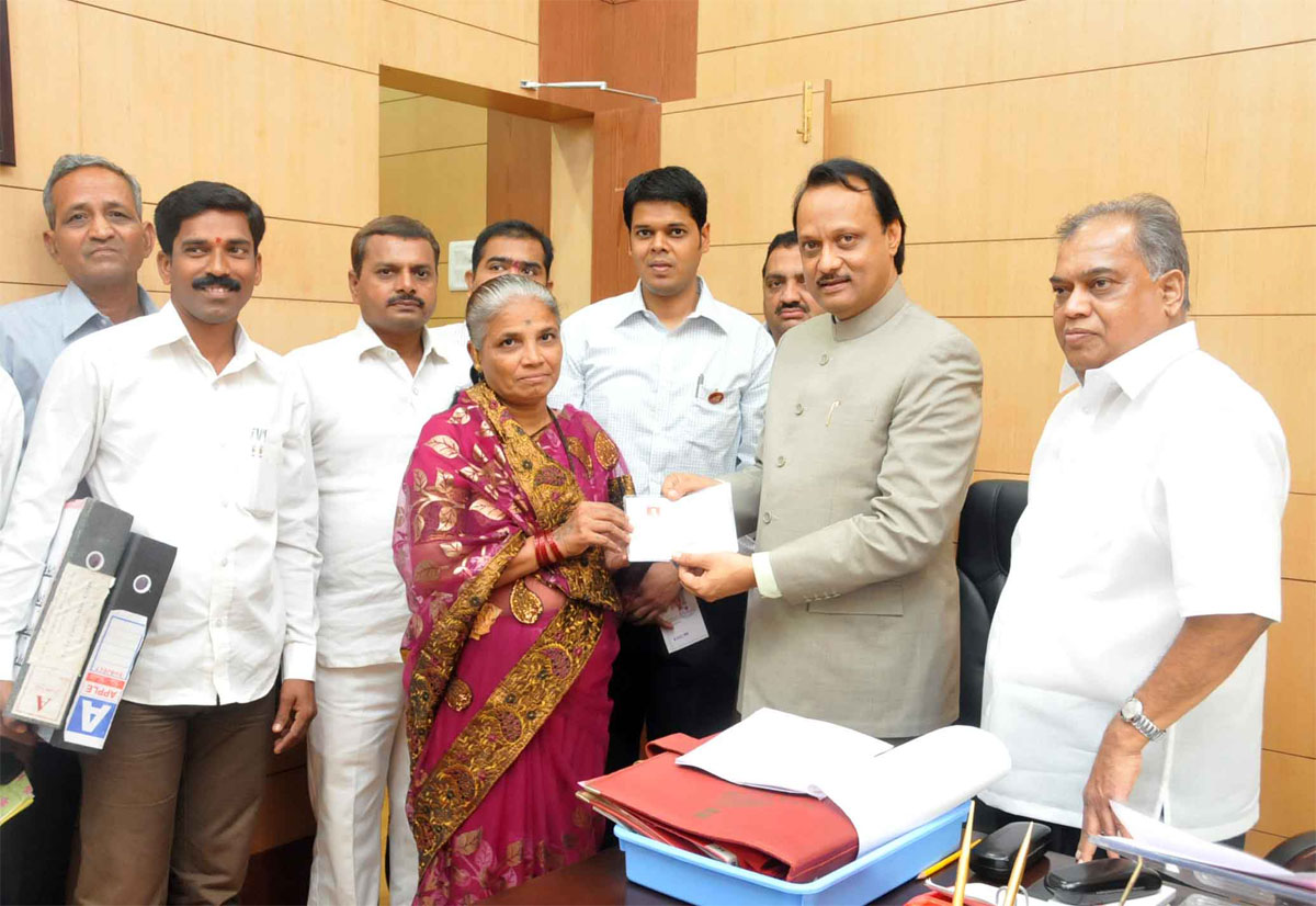 DY.CHIEF MINISTER AJITDADA PAWAR 5th DAY WINTER SESSION AT NAGPUR VIDHAN BHAVAN.