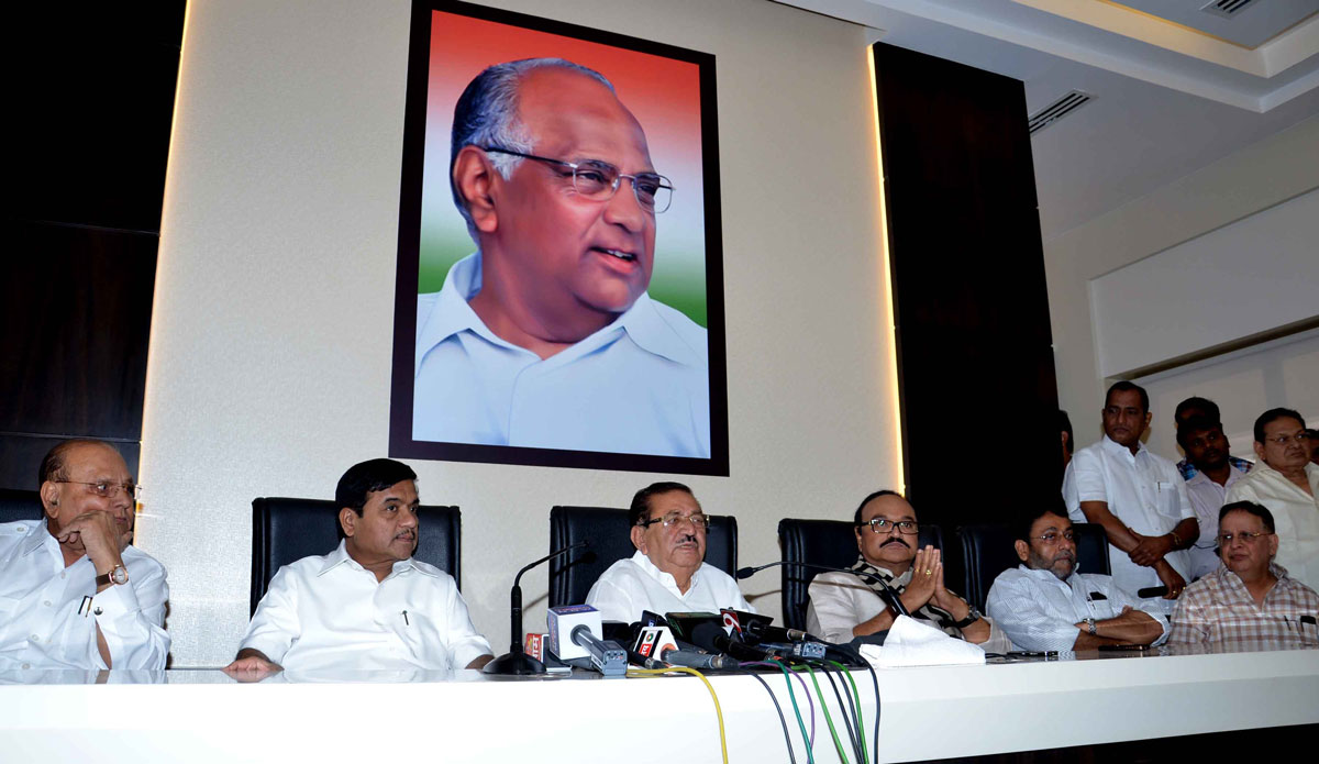 NCP STATE PRESIDENT MADHUKARRAO PICHAD,PWD MINISTER CHAGAN BHUJBAL,HOME MINISTER R.R.PATIL & MEDIA TEAM VISITED NEWLY RENOVATED NCP BHAVAN AT NARIMAN POINT.