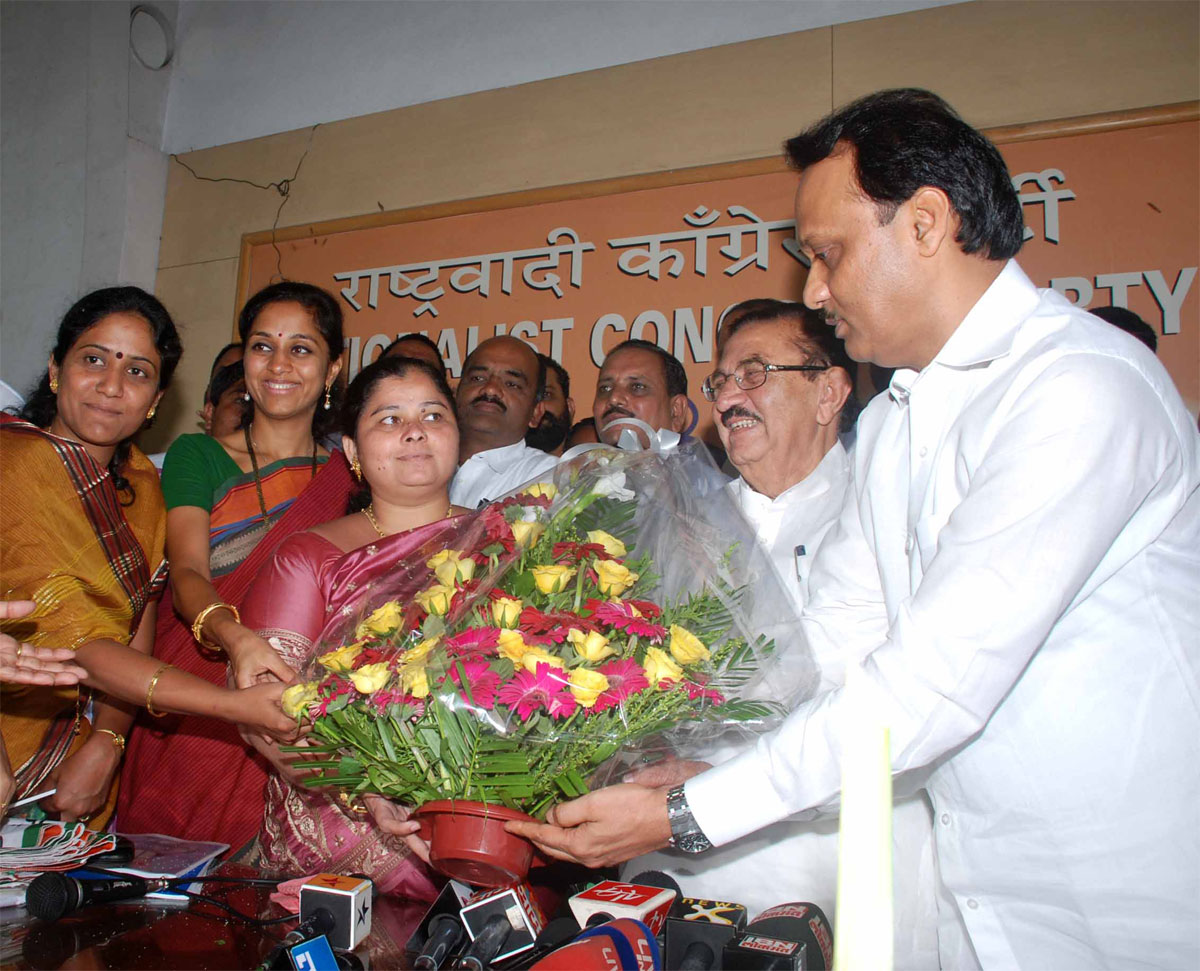 DY CHIEF MINISTER AJITDADA  PAWAR &  NCP STATE PRESIDENT MADHUKARRAO PICHAD AT RASHTRAVADI BHAVAN.