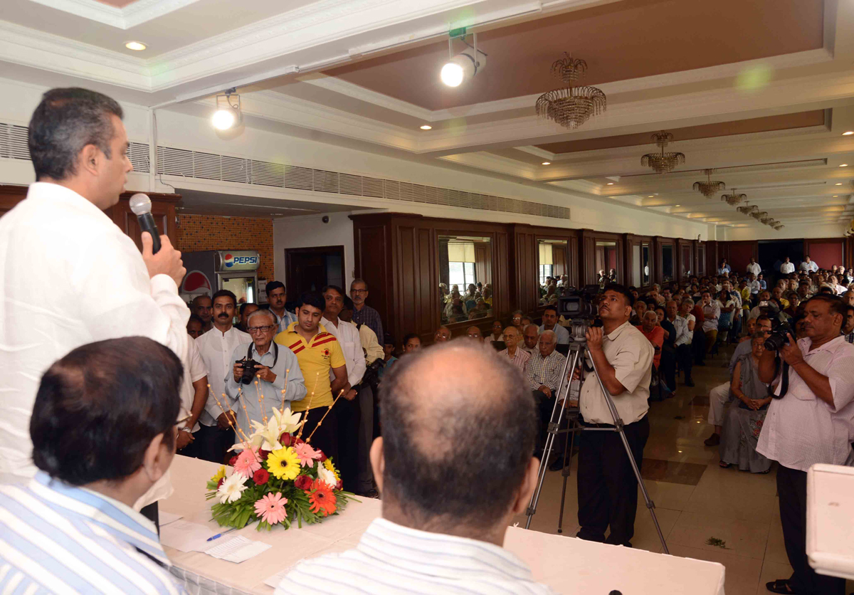 MP & MINISTER OF STATE FOR COMMUNICATION,IT & SHIPPING MILIND DEORA INTERACTIVE MEETING AT RADIO CLUB.