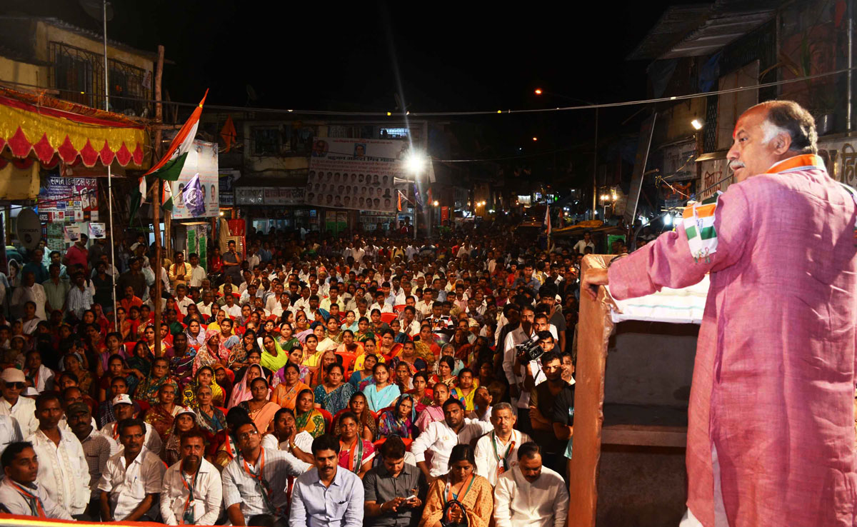 Shri Gurudas Kamat ji at the Public Meeting in Dindoshi.