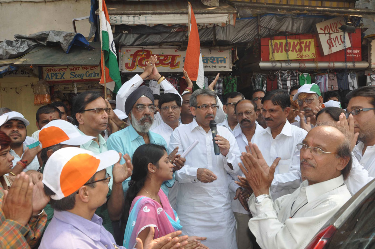 MLA AMIN PATEL PROTEST AGANIST BMC AT C.P.TENK KALBADEVI.