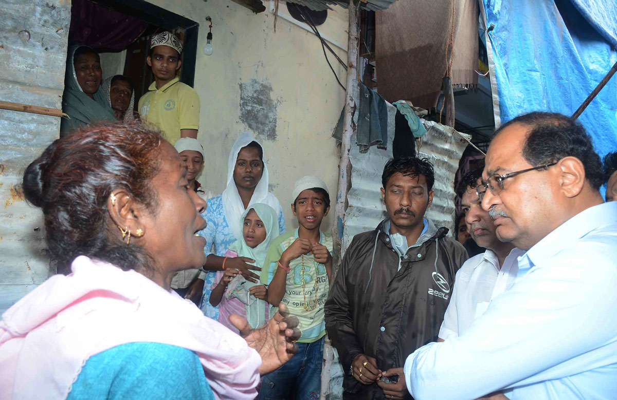 Opposition Party Leader Radhakrishna Vikhe Patil visit Malvani.
