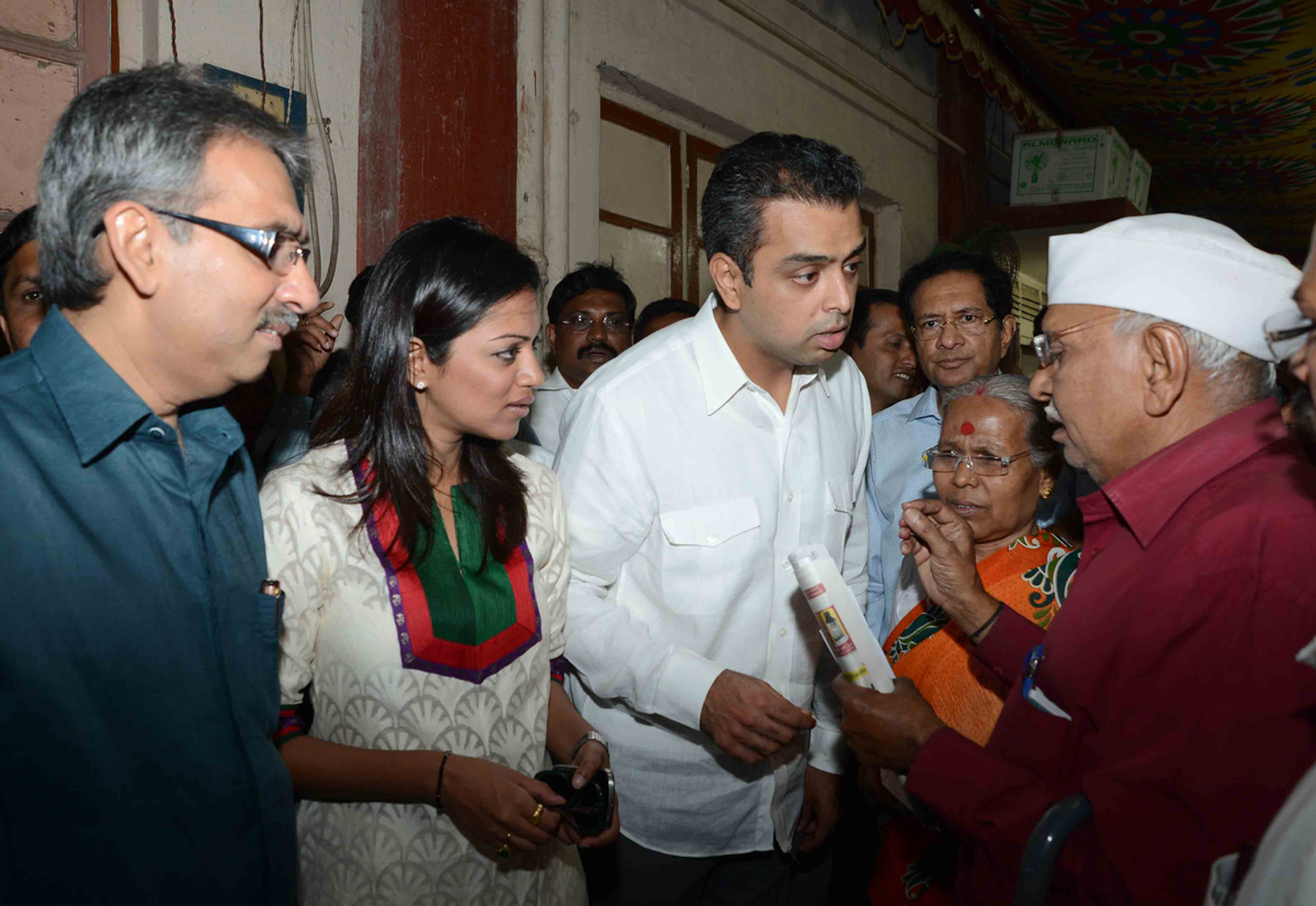 UNION MINISTER OF STATE & M.P.MILIND DEORA & KARM VISION FOUNDATION ORGANISED 80th "FREE" EYE CHECK-UP,SPECTACLES & CATRACK OPERATION CAMP AT SHIRODKAR HIGH SCHOOL PAREL.