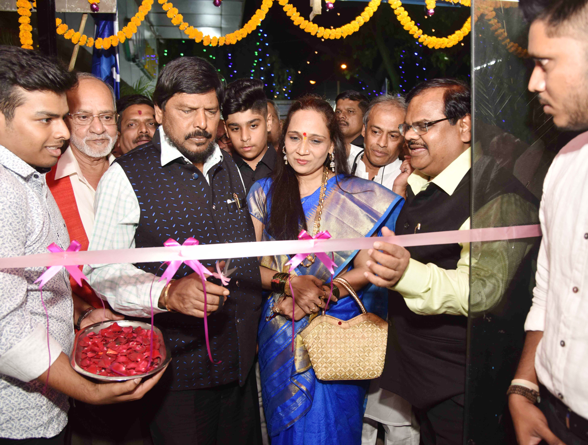 RPI Leader Social Justice & Empowerment MOS Ramdas Athawale Inaugurates RPI Jansampark Office at Chembur.