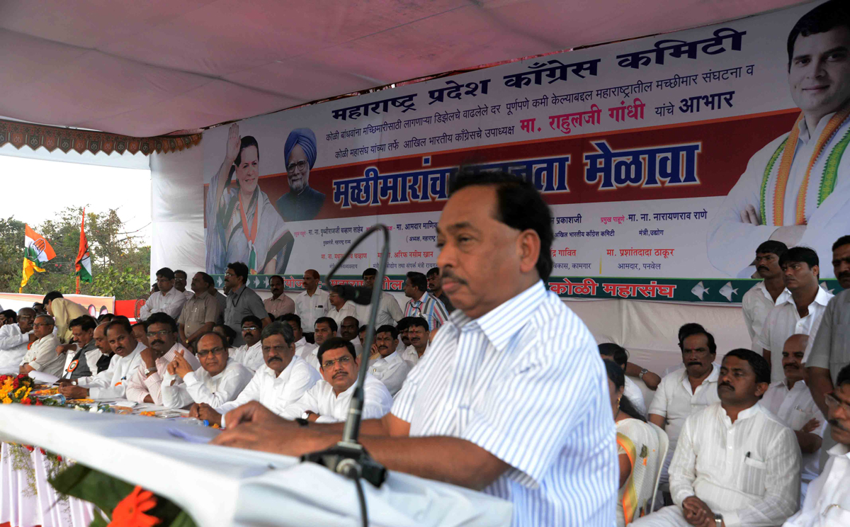 CHEIF MINISTER PRITHVIRAJ CHAVAN & MINISTER NARAYANRAO RANE AT KARANJA URAN IN RAIGAD DIST.