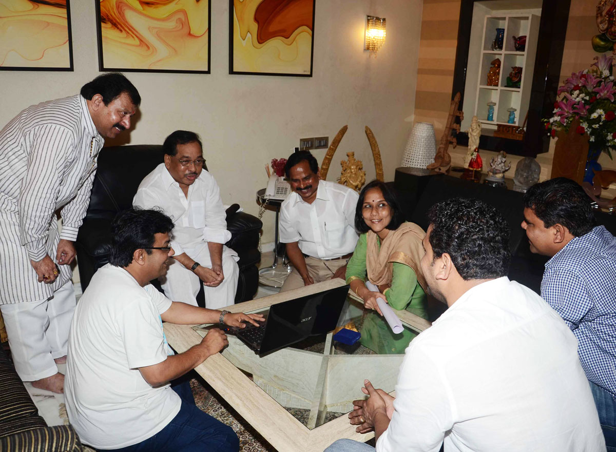 MINISTER NARAYANRAO RANE AT BANDRA.