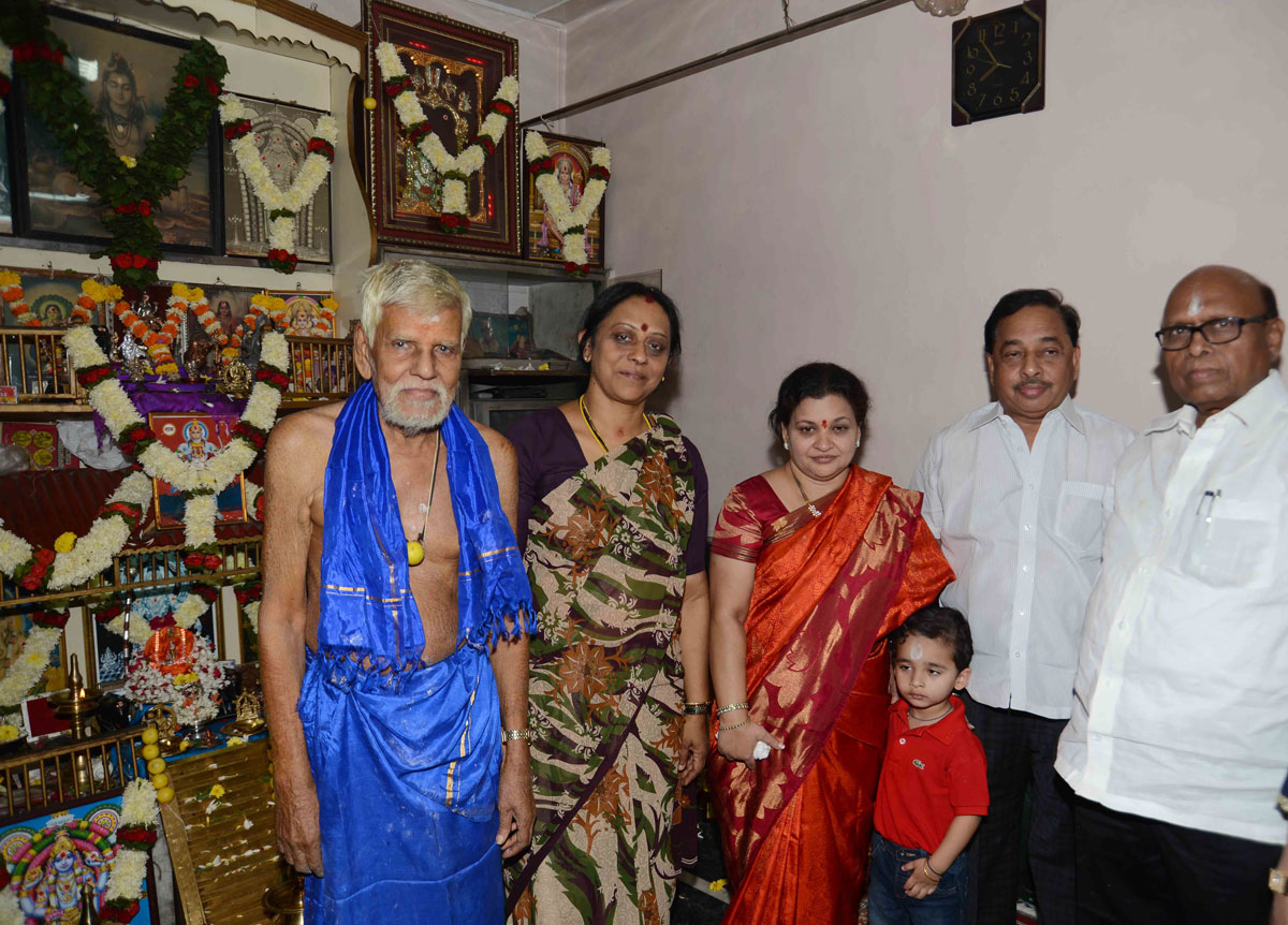 Minister Narayanrao Rane at Ayyappa Swami Temple Chembur.