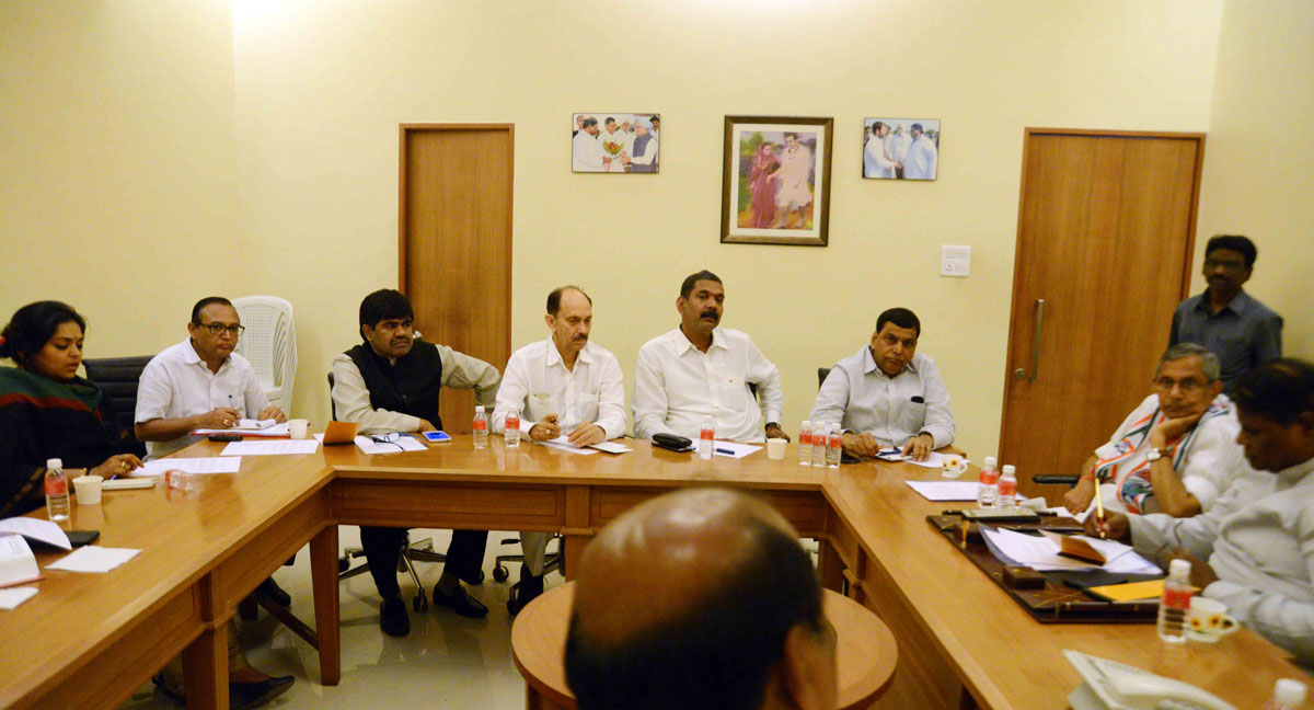 AICC Gen.Sec.Mohan Prakash & MRCC President Prof.Janardan Chandurkar at Rajiv Gandhi Bhavan.
