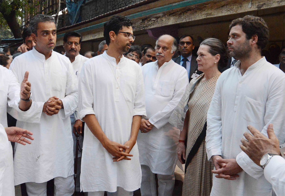 Senior Congress Leader & Ex.Union Minister Murli Deora Funeral in Mumbai.