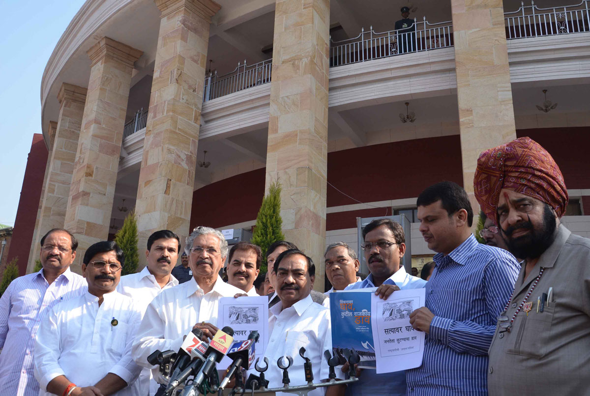 4th DAY WINTER SESSION AT NAGPUR VIDHAN BHAVAN.