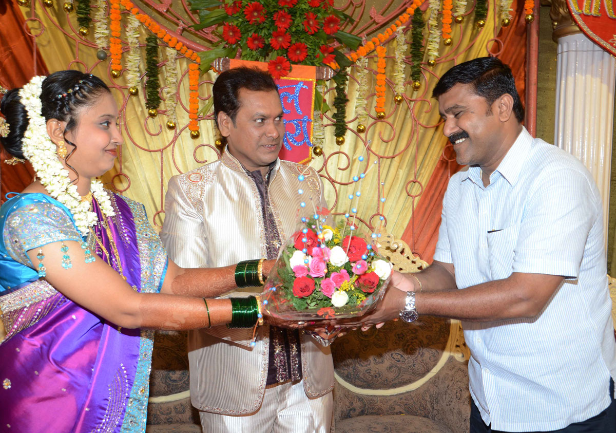 WEDDING & RECEPTION ANAND WITH SARIKA ON OCCASION MUNICIPAL CORPORATER MANOJ JAMSUTKAR AT LOKMANY HALL CHUNABHATTI.
