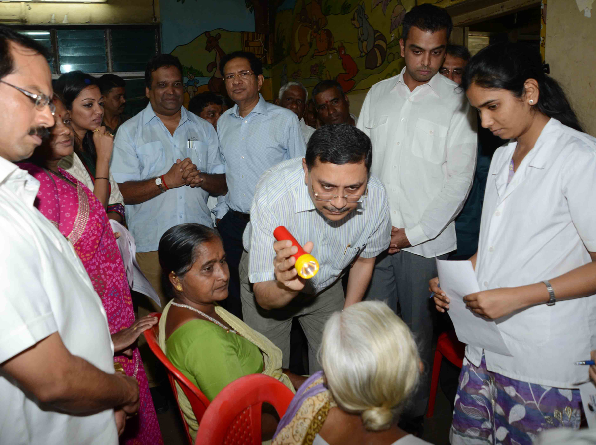 UNION MINISTER OF STATE & M.P.MILIND DEORA & KARM VISION FOUNDATION ORGANISED 80th "FREE" EYE CHECK-UP,SPECTACLES & CATRACK OPERATION CAMP AT SHIRODKAR HIGH SCHOOL PAREL.
