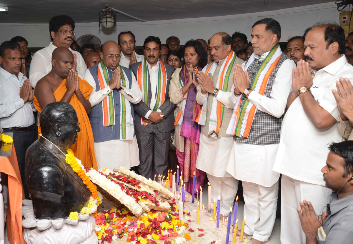 CONGRESS LEADER'S AT CHAITYA BHOOMI AT DADAR.