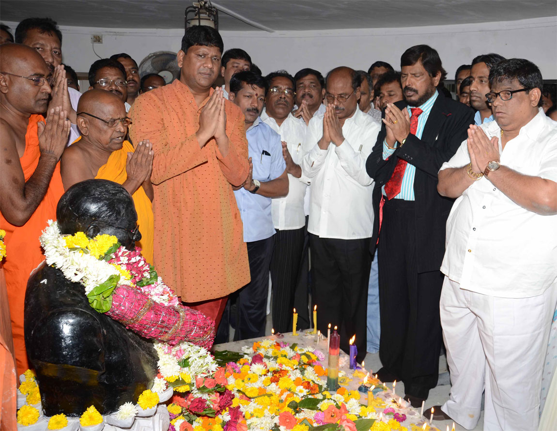 RPI LEADER RAMDAS ATHAVLE VISIT CHAITYA BHOOMI AFTER CENTRAL GOVT AGREE TO INDU MILL LAND FOR DR BABASAHEB AMBEDKAR MEMORIAL.