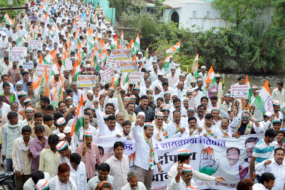 Opposition Party Leader MLA Radhakrishna Vikhe Patil during Congress Party Pardafash Andolan Rally at Aurangabad against BJP Govt. Negligence Towards Farmers & Govt.Policies.