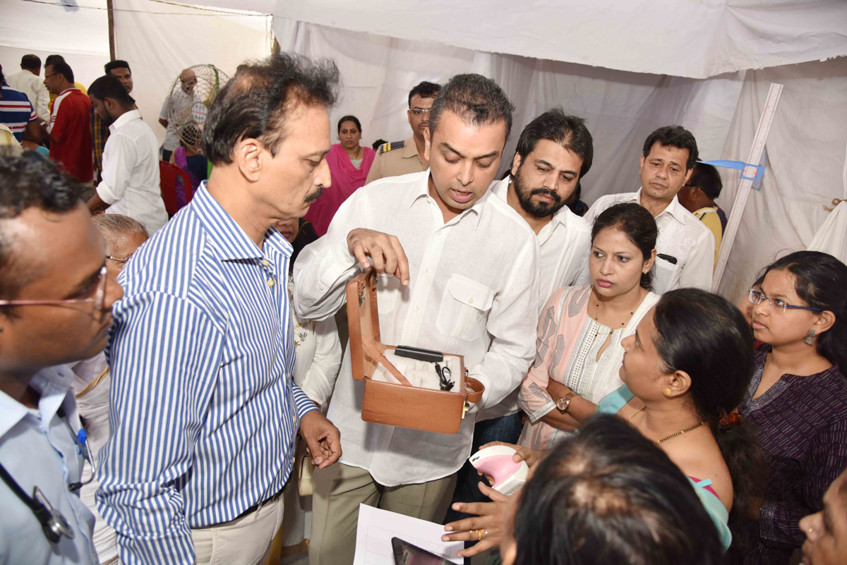 South Mumbai Congress Party Ex.Union Minister Milind Deora during Medical Camp at Machhimar Nagar Colaba.