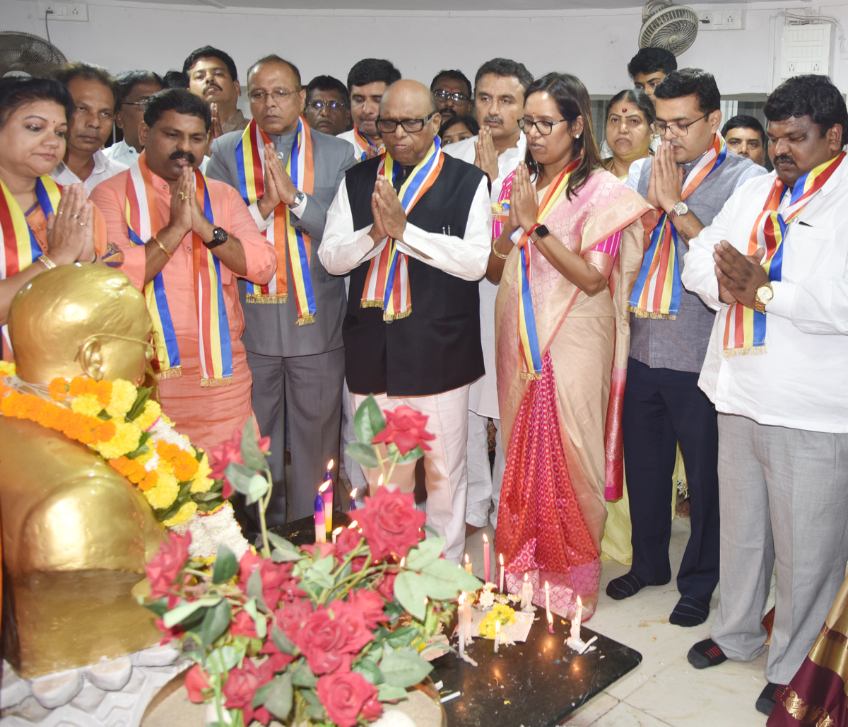 Minister Varshatai Gaikwad for Abhivadan to Bharatratna Mahamanav Dr.Babasaheb Ambedkar at Chaityabhumi Dadar.