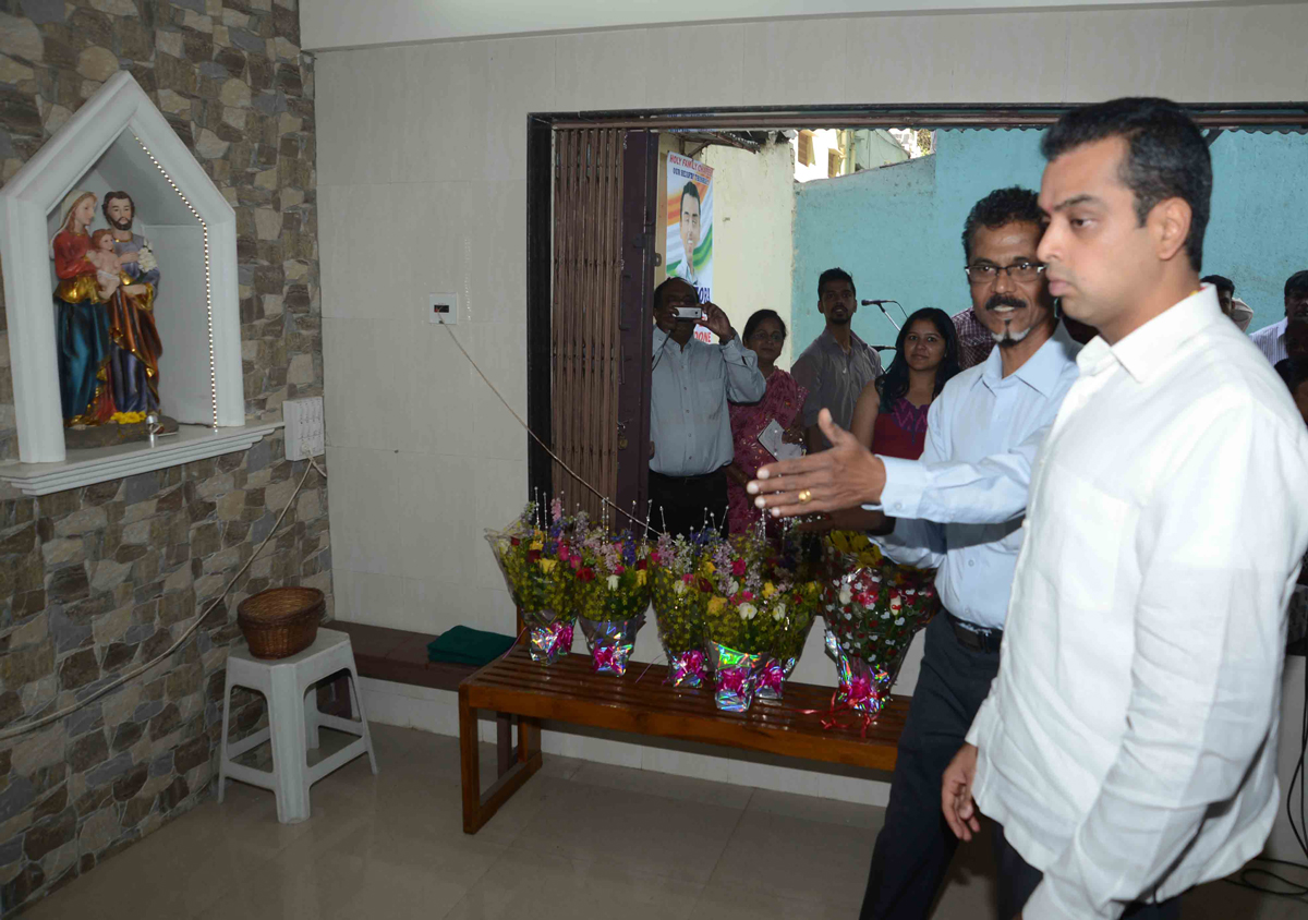 UNION MINISTER OF STATE & MP.MILIND DEORA IN SOUTH MUMBAI AT SEWREE .