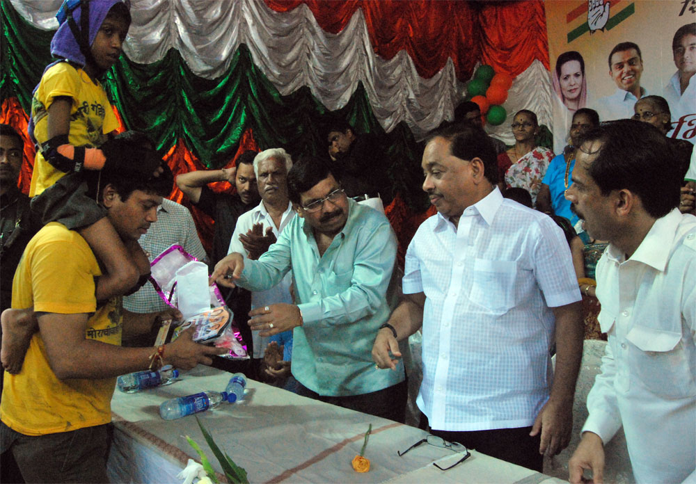 GOVINDA CELEBRETION IN MUMBAI ON OCCASION PWD MINISTER NARAYANRAO RANE AT LALBAUGH.