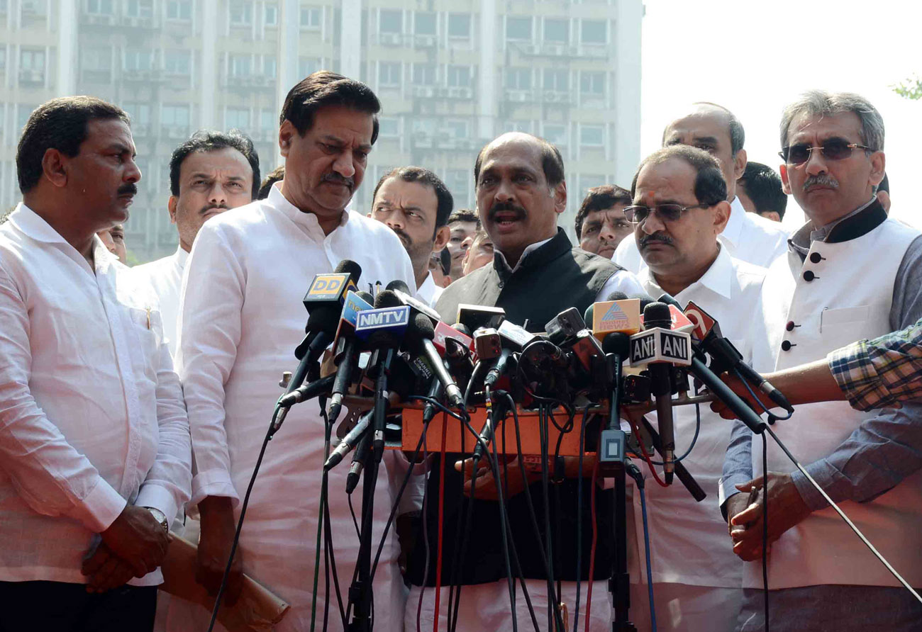 Congress MLA's Press Conference Against BJP Government on 3rd Day Assembly Session at Vidhan Bhavan Mumbai.