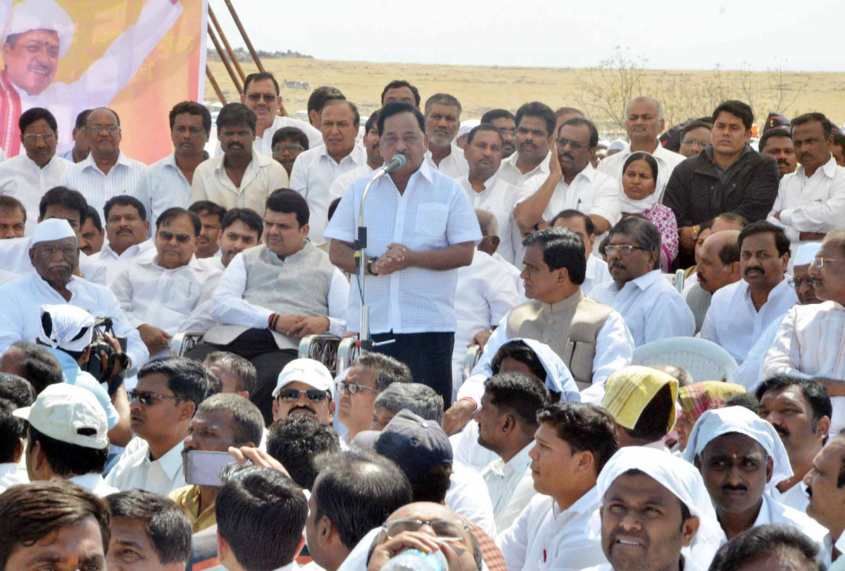 Funeral of Great Grass Root Leader Hon'ble R.R.Patil at Sangli Tasgaon Anjani.