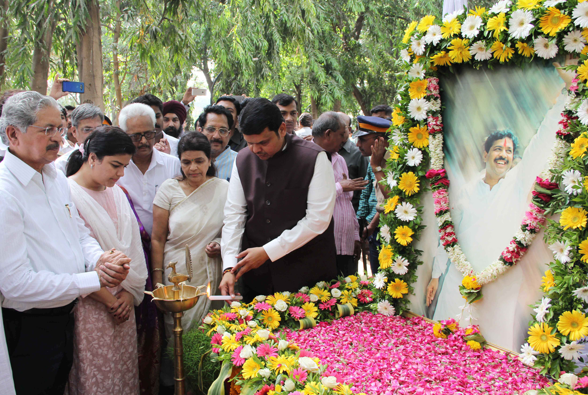 Chief Minister Devendra Fadnavis Inaugurates Pramodji Mahajan Kala Kendra at Dadar.