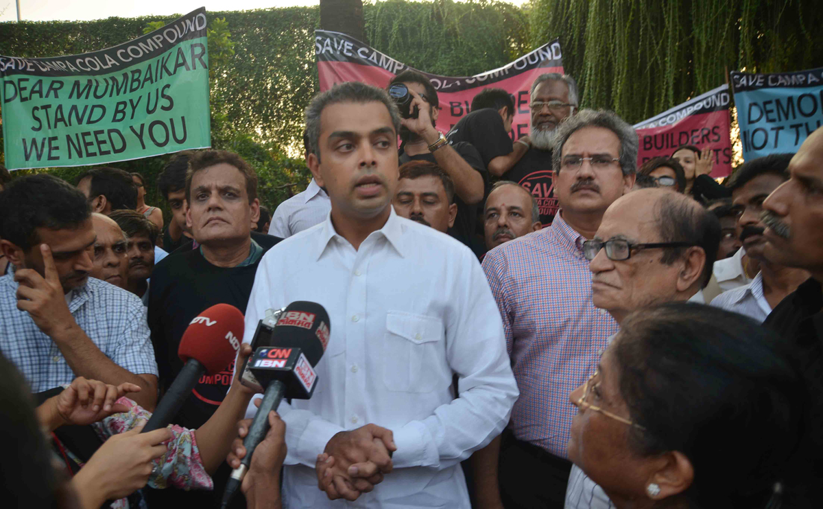 PROTEST !!!! "SAVE CAMPA COLA COMPOUND" AT MARINE DRIVE.