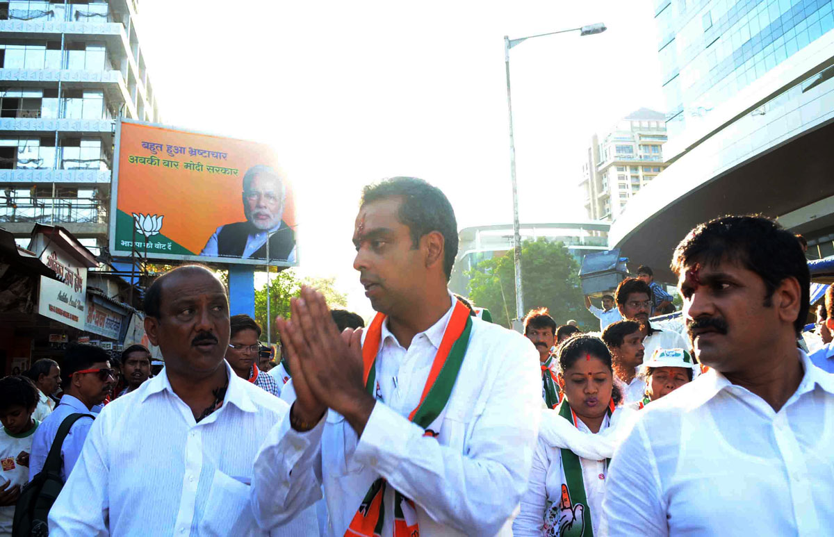 South Mumbai Congress/NCP/PRP (Kawade) Republican Party of India(Democratic)Alliance MP.Candidate Milind Deora Election Campaign Rally in South Mumbai Parliamentary Constituency at Worli Area.