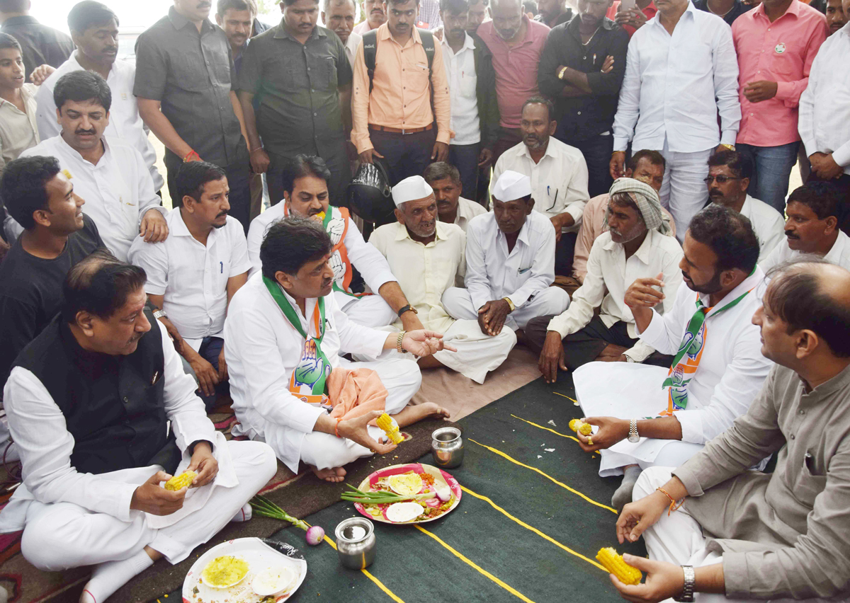 4th Day Maharashtra State Congress Jan-Sangharsh Yatra at Karad.