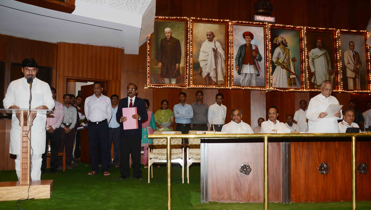 VIDHAN PARISHAD SPEAKER SHIVAJIRAO DESHMUKH,DY CHIEF MINISTER AJITDADA PAWAR & NEWLY ELECTED MLC DHANANJAY MUNDE AT VIDHAN BHAVAN MUMBAI.