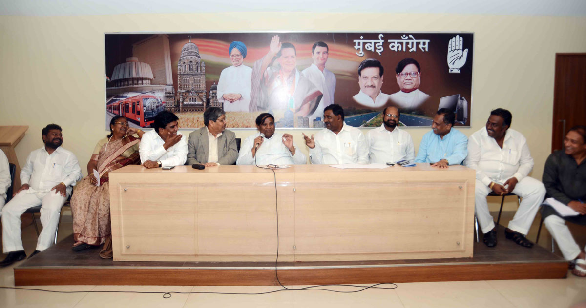 MRCC President Prof.Janardan Chandurkar during SC-ST cell meeting at Rajiv Gandhi bhavan.
