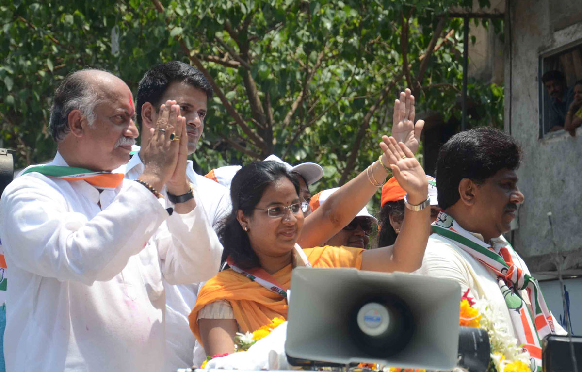 Shri.Gurudas Kamat Congress / NCP / PRP (Kawade) / Republican Party of India (Democratic) Alliance Candidate from 27- Mumbai North West Parliamentary Constituency in Goregaon Assembly Area.