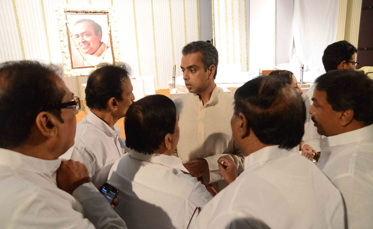 Condolence Meeting To Pay Homage To Senior Congress  Leader Late.Murli Deora at Bhartiy Vidya Bhavan Girgaon Chowpatty.