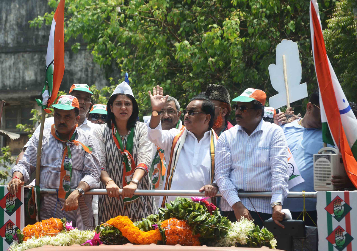 176-Bandra(E) Assembly Constituency Congress-NCP Candidate Narayanrao Rane "Maha Prachaar Rally" at Bandra.