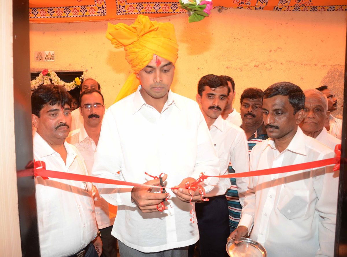 UNION MINISTER OF STATE & MP.MILIND DEORA VISIT SOUTH MUMBAI ASSEMBLY.