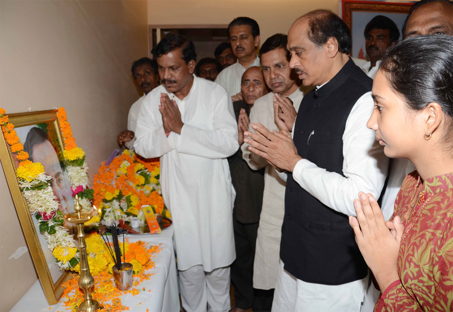 ON THE OCCASION OF 20TH DEATH ANNIVERSARY OF BHARATRATNA LATE PRIME MINISTER RAJIV GANDHI AT MUMBAI.