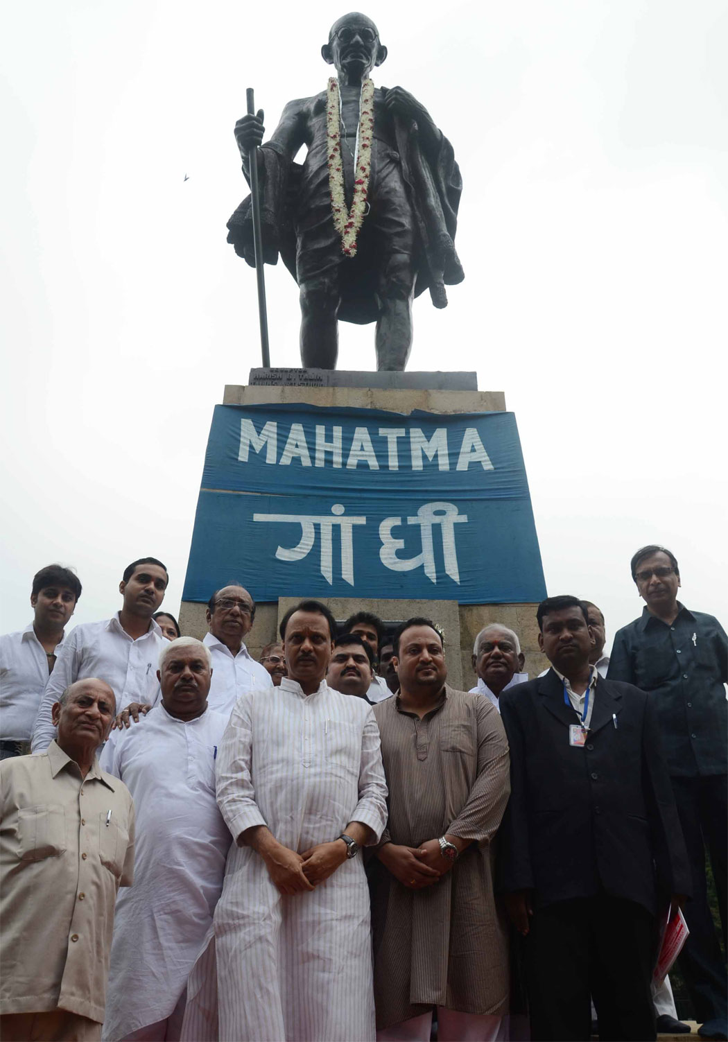 2ND OCTOBER BIRTH ANNIVERSARY OF FATHER OF NATION MAHATMA GANDHI AND LATE PRIME MINISTER LALBAHDUR SHASTRI IN MUMBAI.