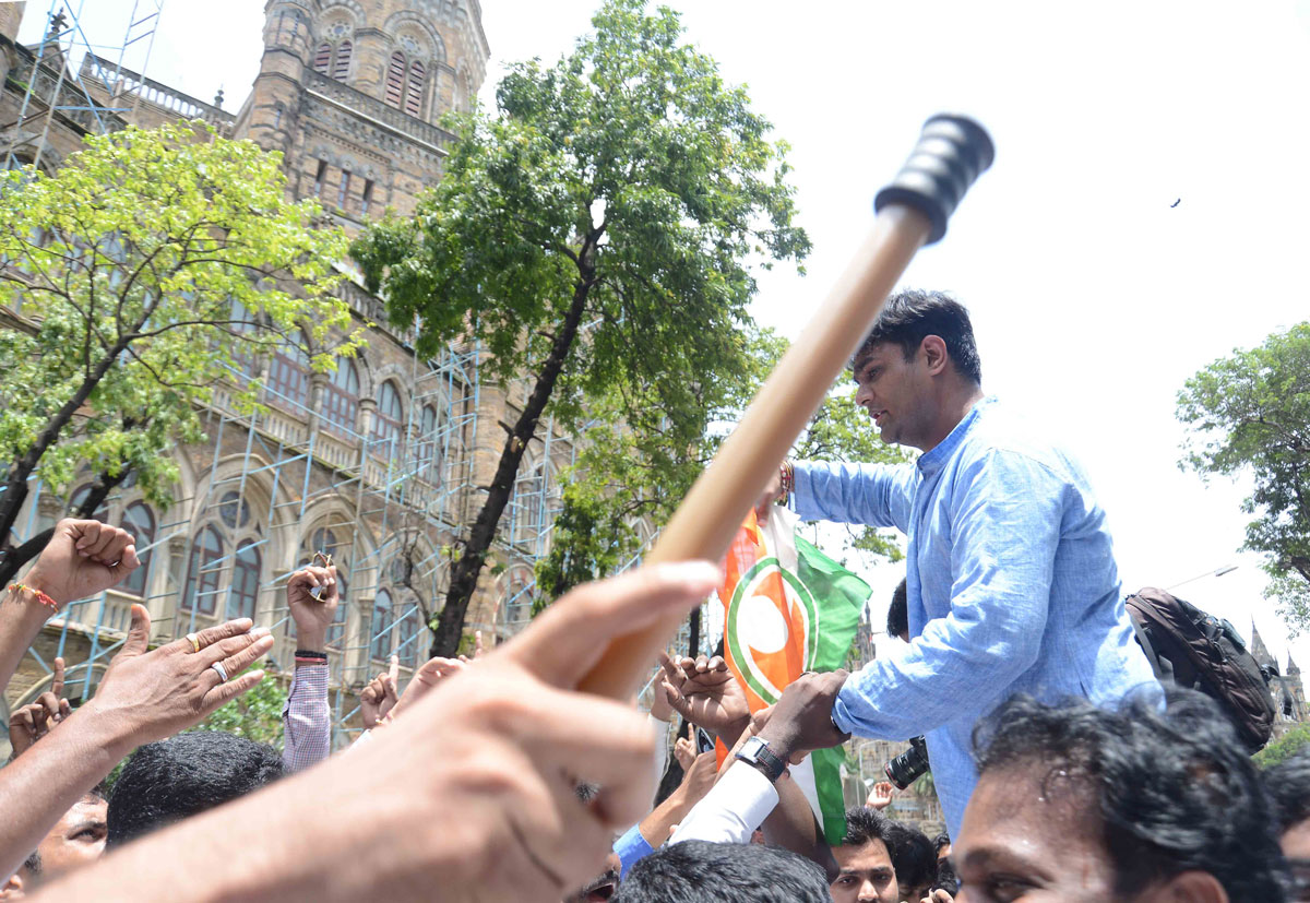 Mumbai Youth Congress Protest Against BMC at Azad Maidan.