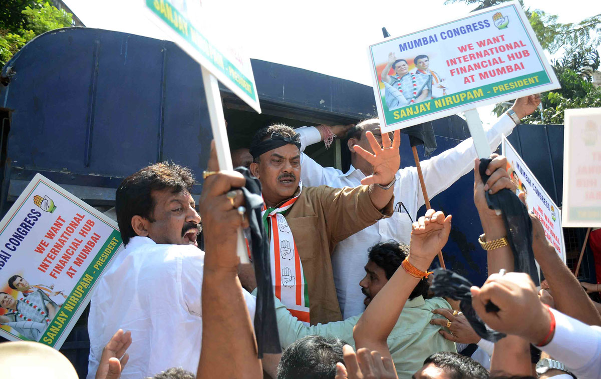 MRCC President Sanjay Nirupam with Congress Team Protest Against Prime Minister Narendra Modi at Colaba.