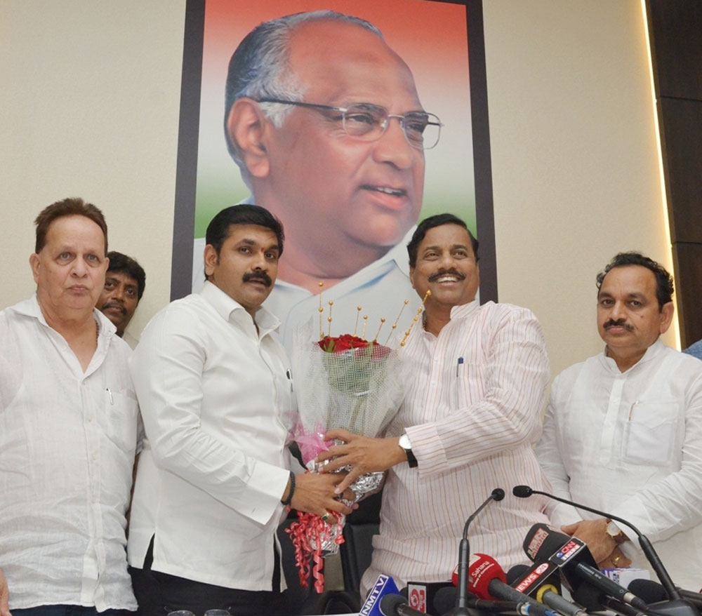 Newly Appointed NCP Mumbai Pradesh President Sachin Ahir& NCP Maharashtra Pradesh President Sunil Tatkare at NCP Bhavan Nariman Point.