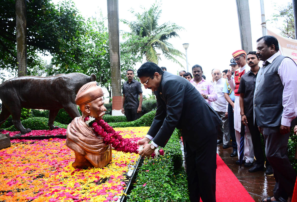 Maharashtra Governor Ch.Vidyasagar Rao  Pays Tribute to Lokmanya Tilak on 160th Birth Anniversary.