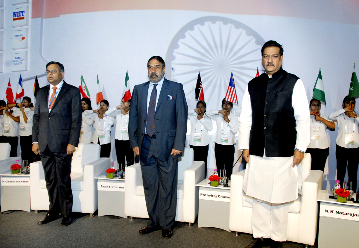 UNION MINISTER FOR COMMERCE & INDUSTRY ANAND SHARMA & CHIEF MINISTER PRITHVIRAJ CHAVAN AT 21ST NASSCOM INDIA LEADERSHIP FORUM 2013 IN MUMBAI.