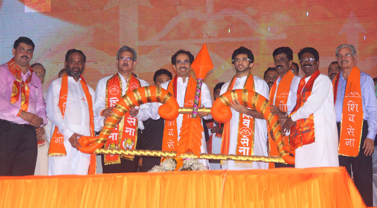 Shivsena Chief Uddhav Thackeray & Yuva Sena Leader Aditya Thackeray at Mahalaxmi Racecourse during Shivsena Rally.
