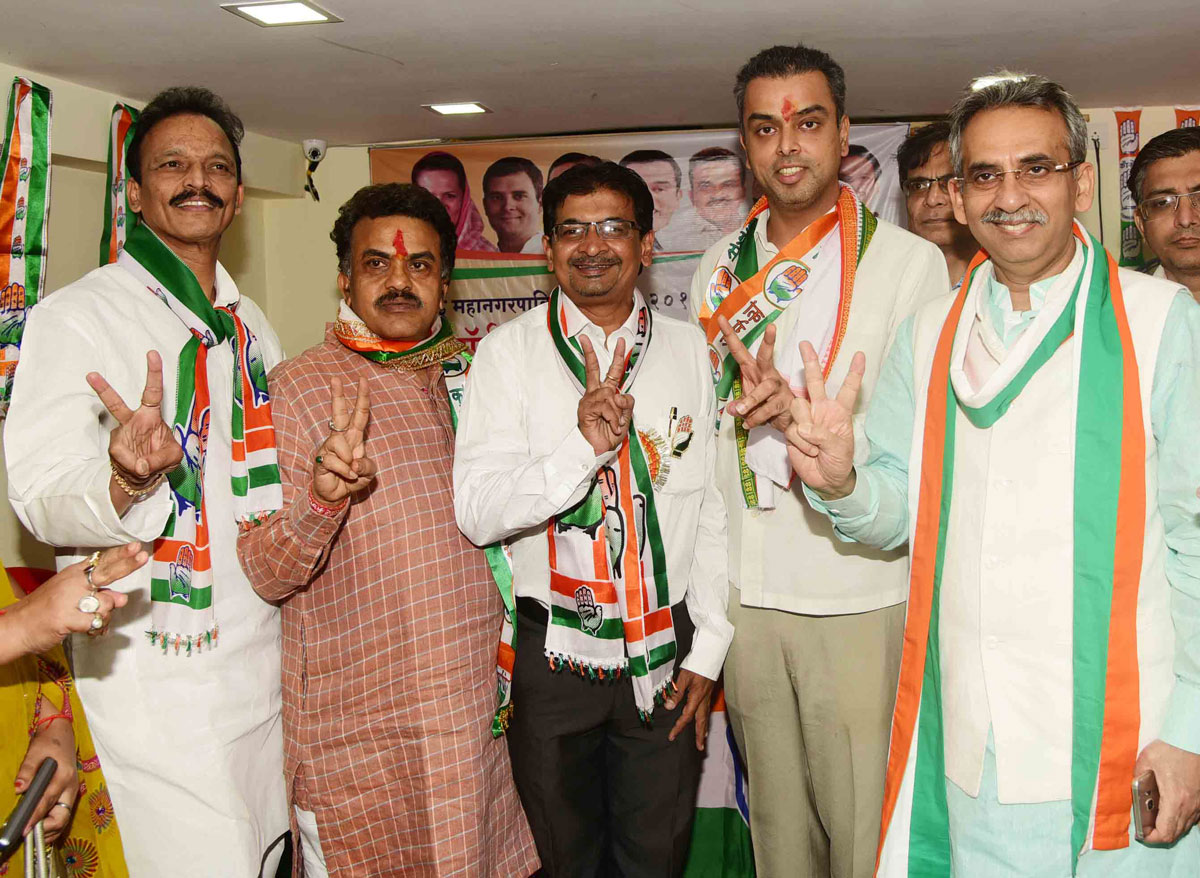 Mumbai Congress President Sanjay Nirupam & Ex.Min.& South Mumbai Congress Party Leader Milind Deora during Election Campaign & Candidates Election OffIce Inauguration in South Mumbai.