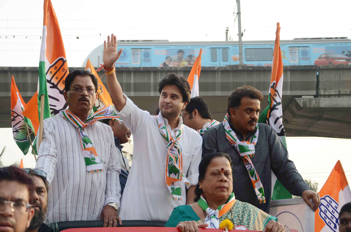 Congress Party Leaders Jyotiraditya Madhavrao Scindia MRCC President Sanjay Nirupam Election Campaign Rally at Andheri & Jogeshwari.